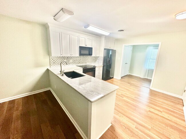 Building Photo - 102 Ashleigh Ct