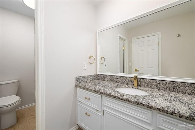 Building Photo - 17 West St