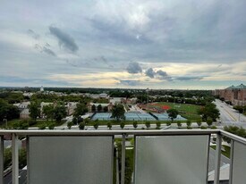 Building Photo - 1 E University Pky