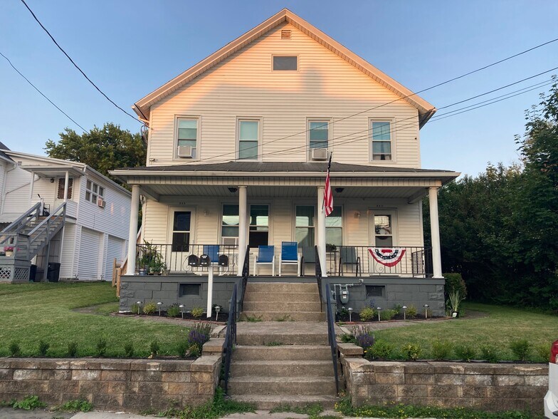 Building Photo - 314 Willow St