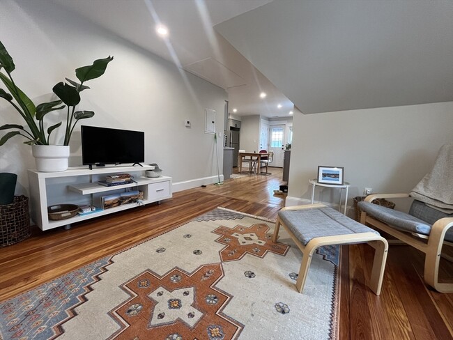 Primary Photo - 18 Colberg Ave