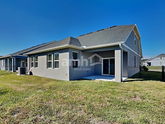 Building Photo - 511 Pine Terrace Dr