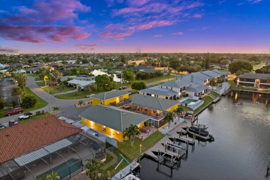 Building Photo - 1019 SE 40th St