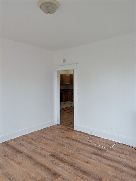 Building Photo - 46 West Newton St