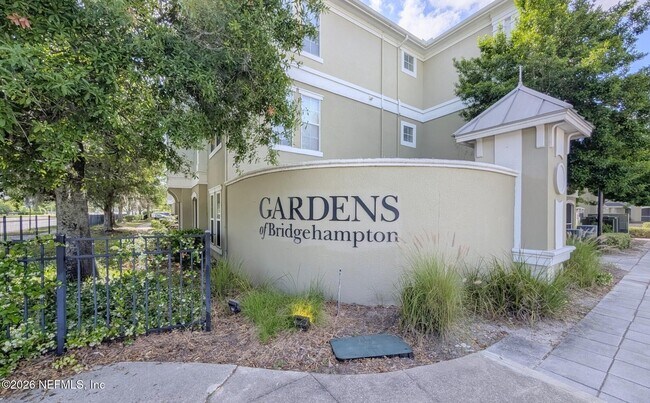 Building Photo - 8290 Park Way