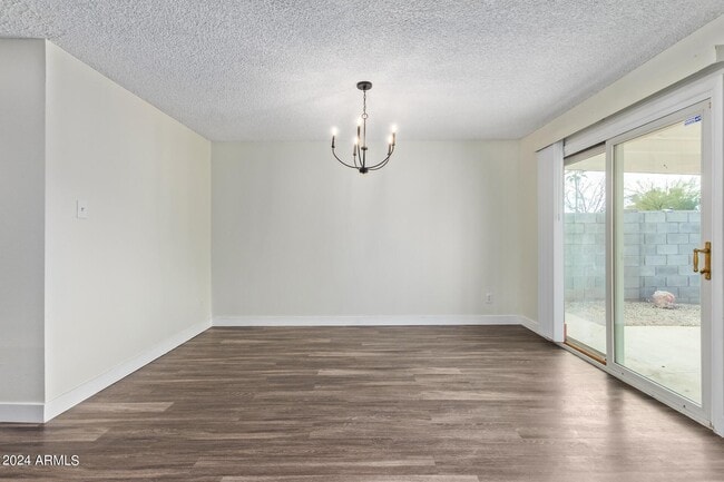 Building Photo - 4414 S Newberry Rd