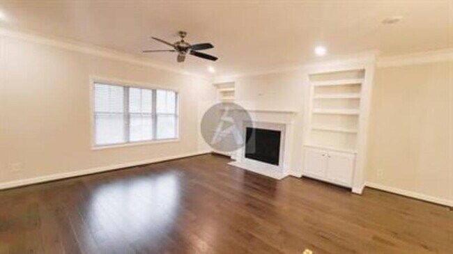 Building Photo - 2892 Boone Dr