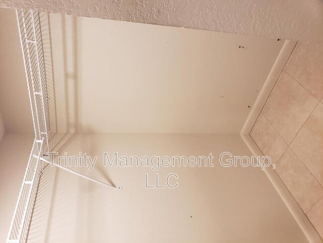 Building Photo - 5205 Drift Tide Dr