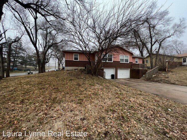 Building Photo - 2 br, 1 bath House - 7372 Lathrop Ave