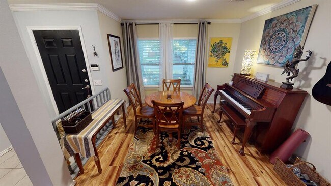 Building Photo - 6616 Piedras Blanco Dr