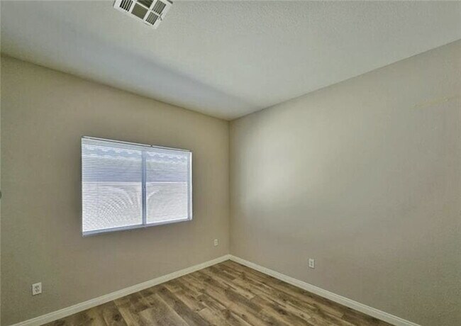 Building Photo - GATED SUMMERLIN HOME | 5 BEDROOM + DOWNSTAIRS DEN | 3-CAR GARAGE