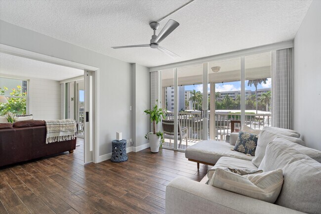 Building Photo - 1 Harbourside Dr