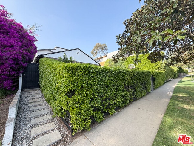 Building Photo - 13219 Rose Ave