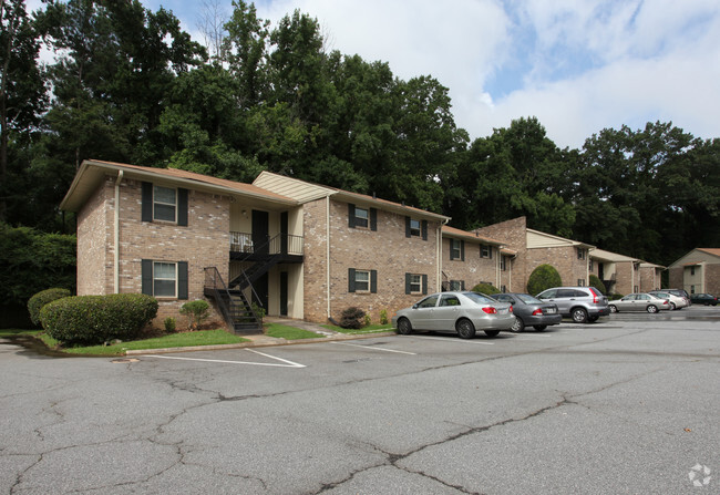 Building Photo - Shamrock Place