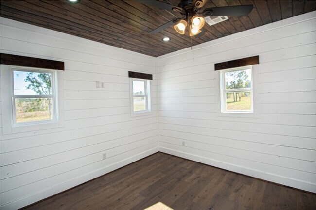 Building Photo - 1275 Castlewood Rd