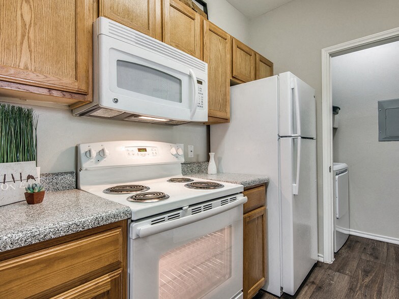 Kensley Apartment Homes 4323 N Shore Dr Irving TX 75038 Apartment