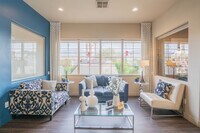 Building Photo - 10 W Minnezona Ave