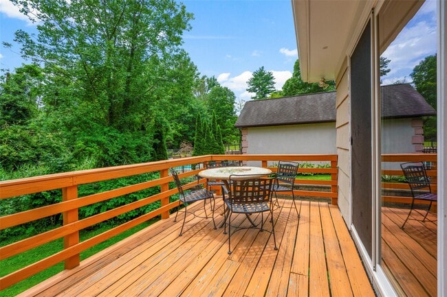 Building Photo - 50 Puritan Dr