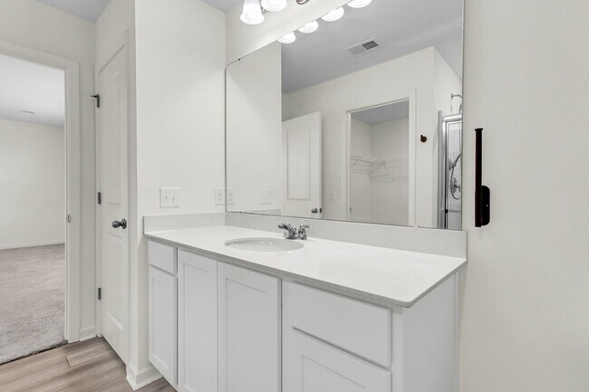Building Photo - 424 Pender Woods Dr