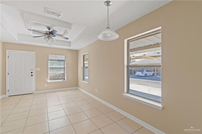 Building Photo - 13 N Lotto Ln
