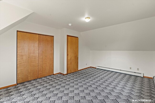 Building Photo - 437 E 14th Ave