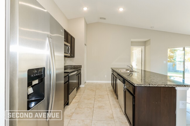 Building Photo - 1426 Paramount Ave SE