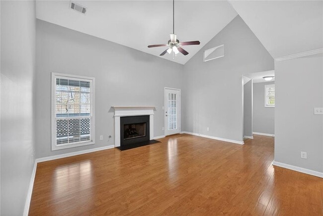 Building Photo - 3921 Riverlook Pkwy SE