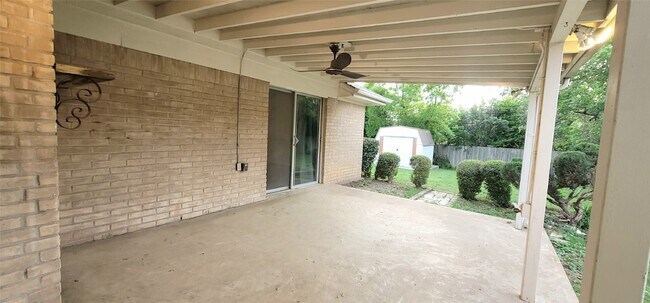 Building Photo - 5624 Woodway Dr