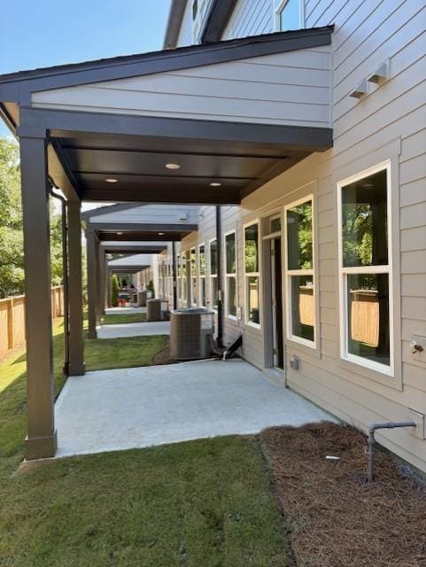 Building Photo - 2560 Silver Star Dr NE