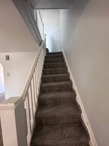 Building Photo - 2607 S 62nd St