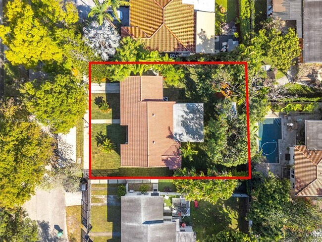 Building Photo - 3965 SW 60th Ct