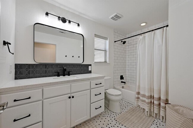 Building Photo - 7004 Ashen Ln