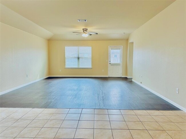 Building Photo - 708 Kaluga Trl