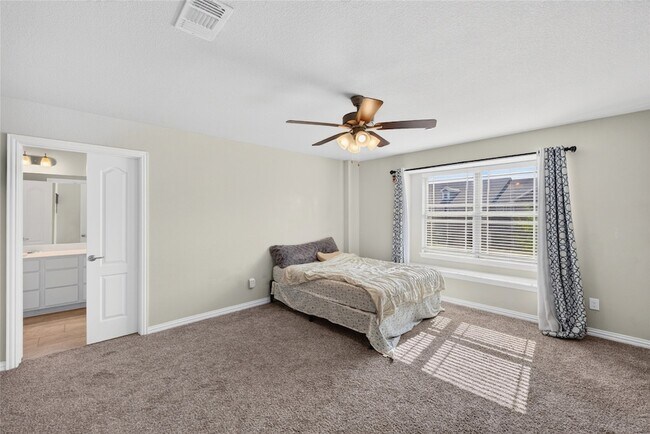 Building Photo - 3533 Cricket Dr