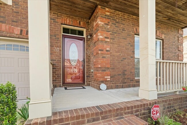 Building Photo - 1635 Lake Wateree Dr