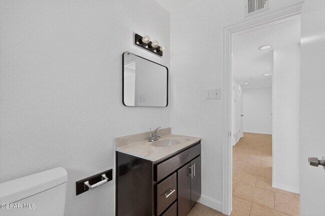 Building Photo - 5108 Yvette Ave