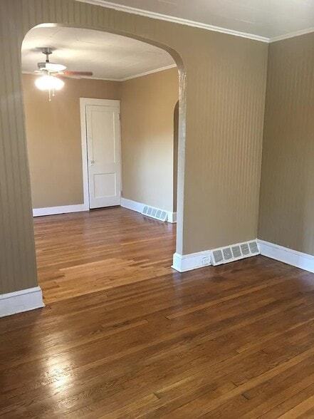 Building Photo - 33 Woodbine St