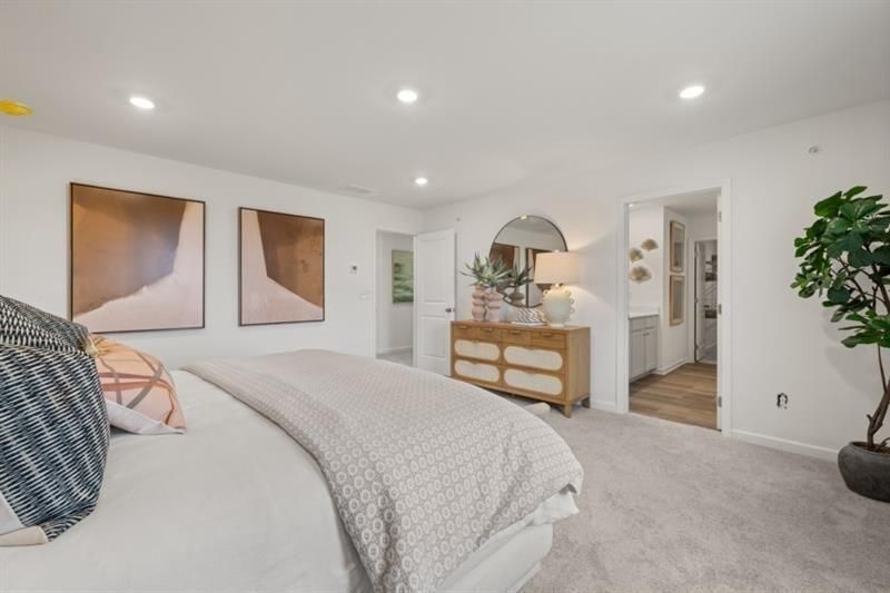 Building Photo - 458 Red Dragon Dr