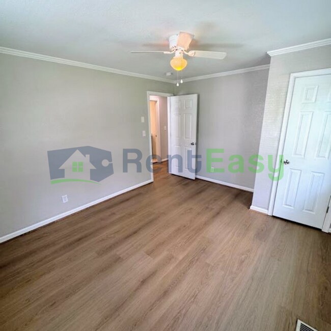 Building Photo - 3316 Dunkirk Ave