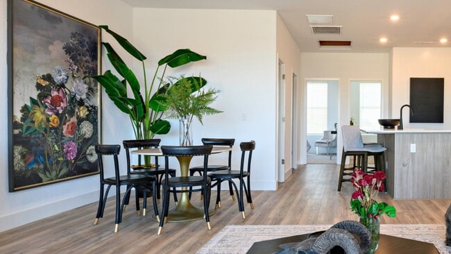 Dining (model) - 10956 N Honeysuckle Dr