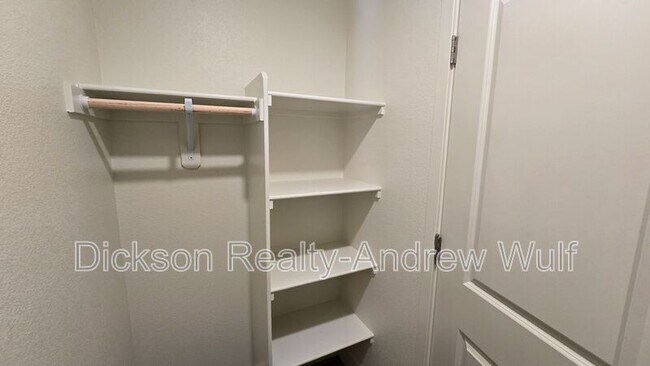 Building Photo - 4119 Scenic Dr