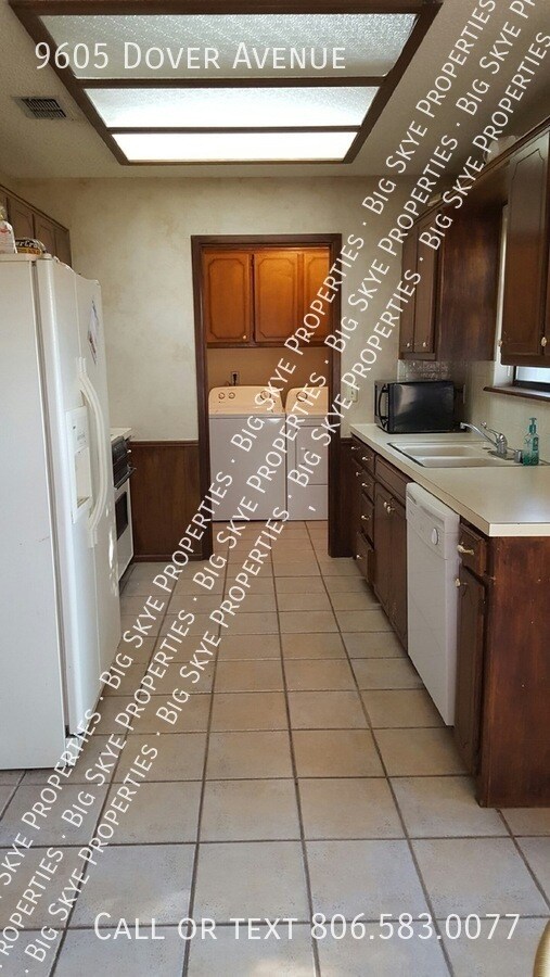 Building Photo - 9605 Dover Ave