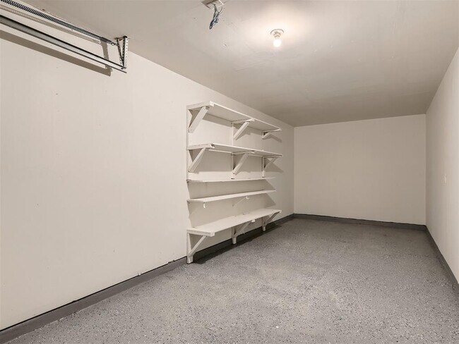 Building Photo - 1520 Curameng Cove