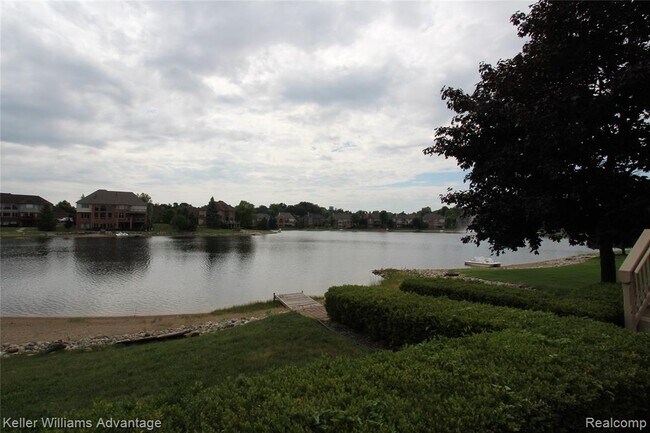 Building Photo - 18547 Clairmont Cir E