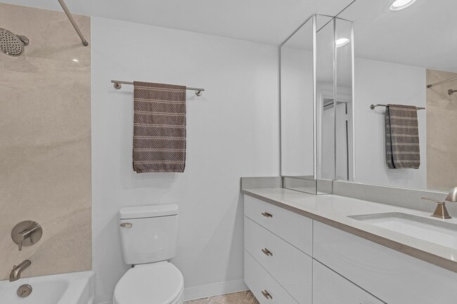 Building Photo - 3700 Galt Ocean Dr