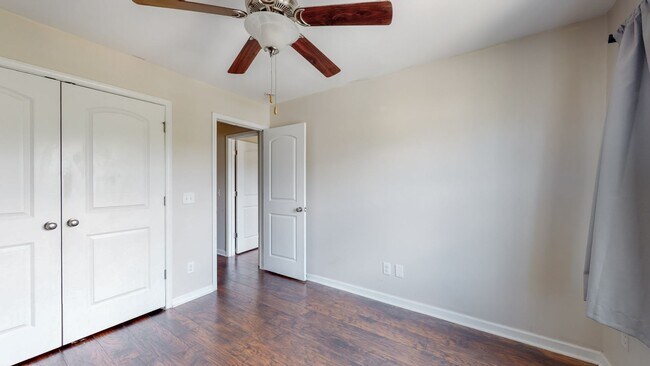 Building Photo - Townhome living in Richmond Hill's Creekside Subdivision - Community Pool and Playground
