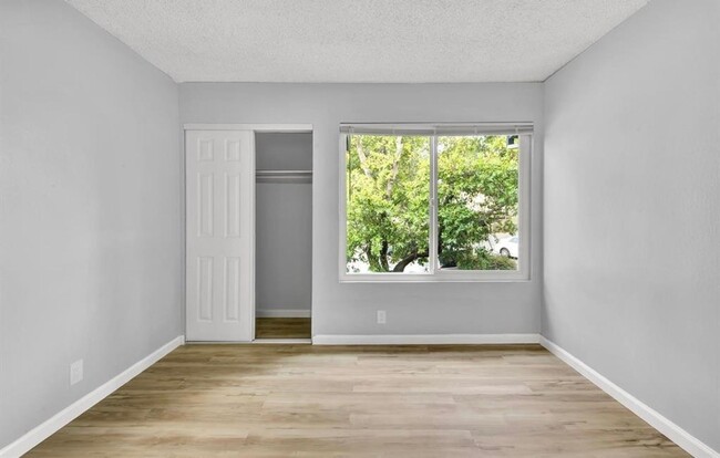Building Photo - Gorgeous 2 Bed, 1 Bath Condo in Vallejo --...