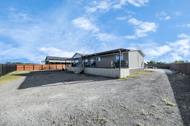 Building Photo - 1450 Rd 5734