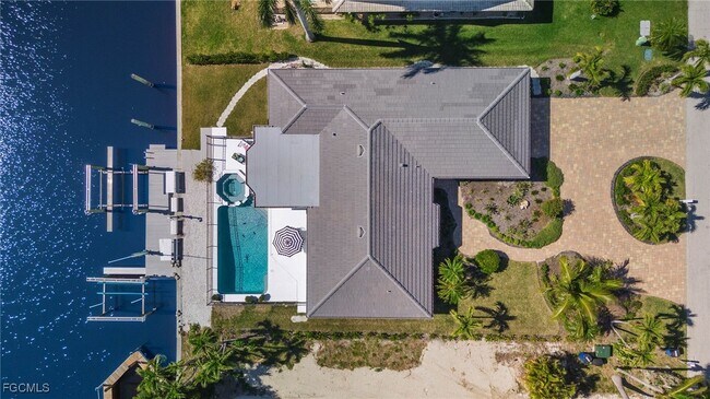 Building Photo - 14701 Fair Havens Rd