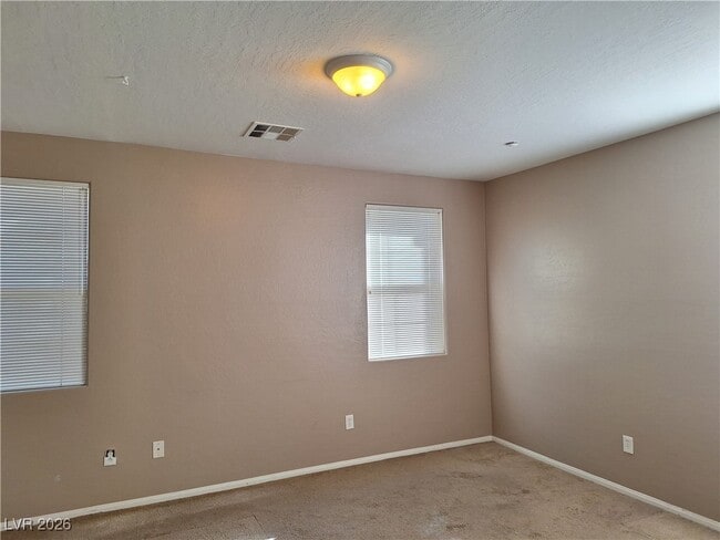 Building Photo - 370 Kensington Palace Ave